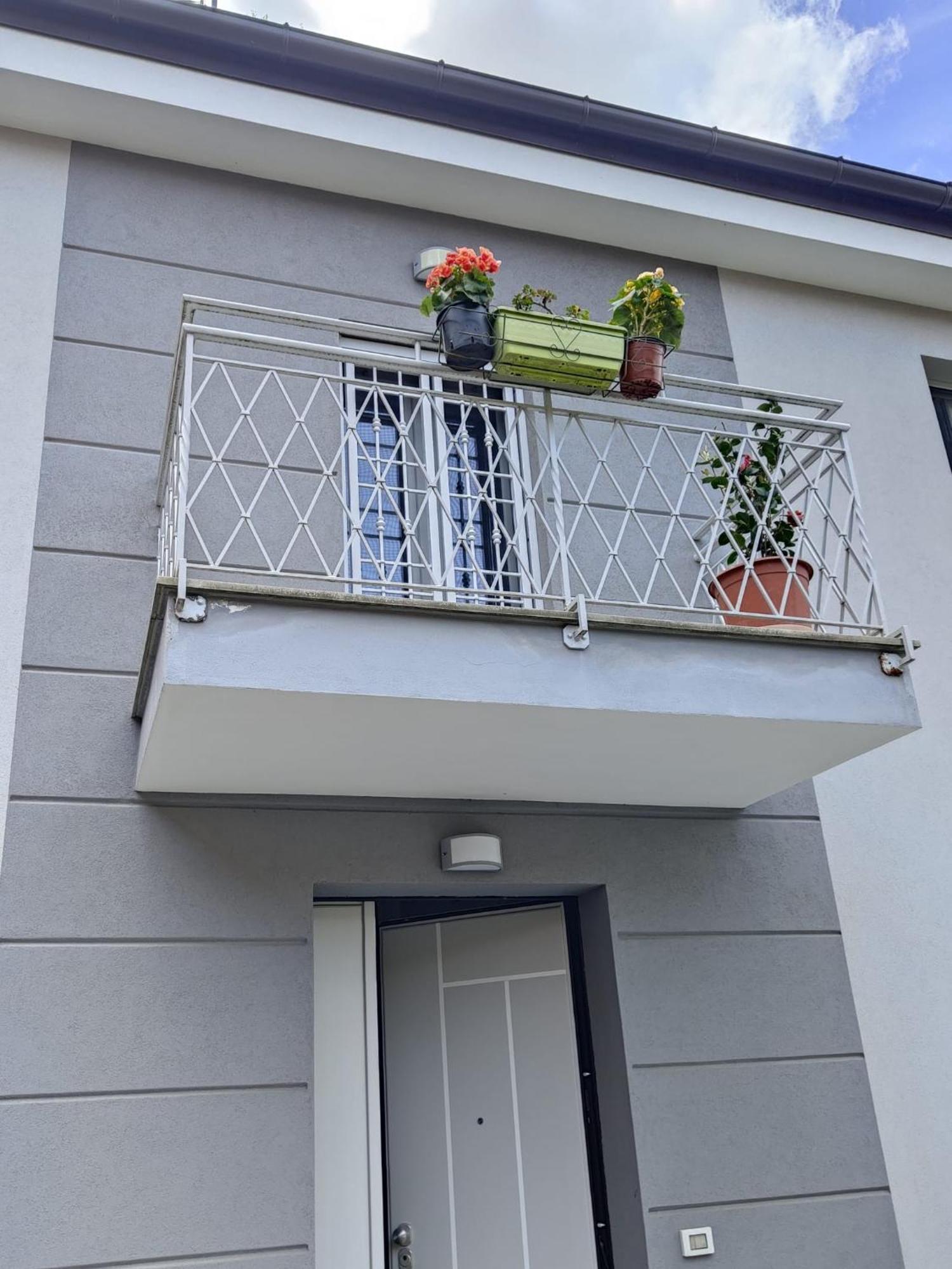Grigio Perla Panigale, Villetta Con Giardino E Parcheggio Privato Fino A Tre Posti Auto - Un Oasi Di Tranqullita Болонья Экстерьер фото